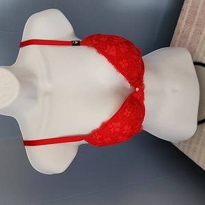 Victoria Secret's lace red underwire bra New 38 B